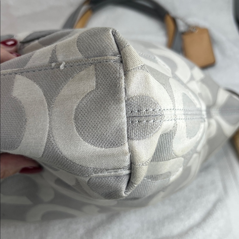 Coach 2011 Gray and Cream Signature Tote - Picture 5 of 7